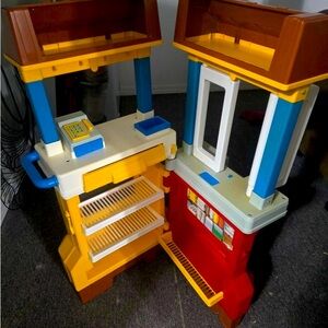 ✨RARE✨ Vintage Fisher Price McDonald’s Restaurant with Ice Cream/Drink machine
